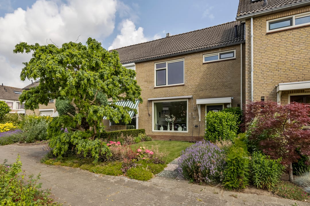 Huis te koop: Larikslaan 18 4254 BG Sleeuwijk [Funda]