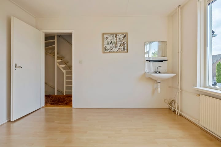 Foto 15 van Larikslaan 18