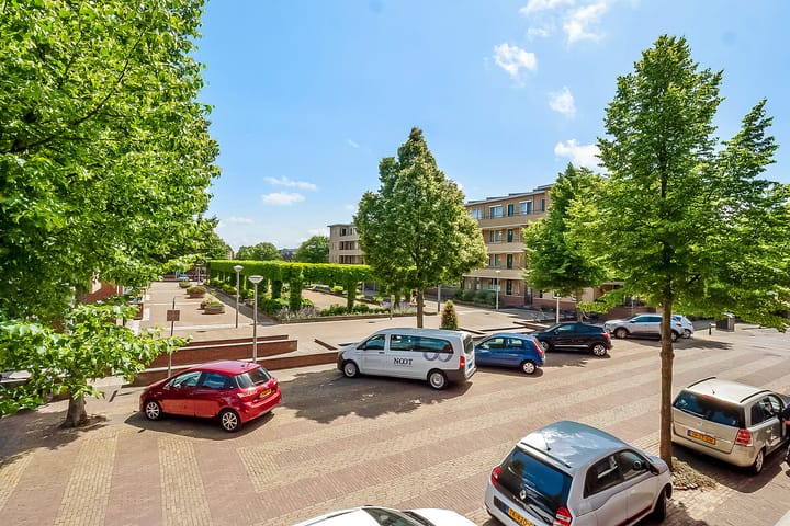 Foto 27 van Julianastraat 120