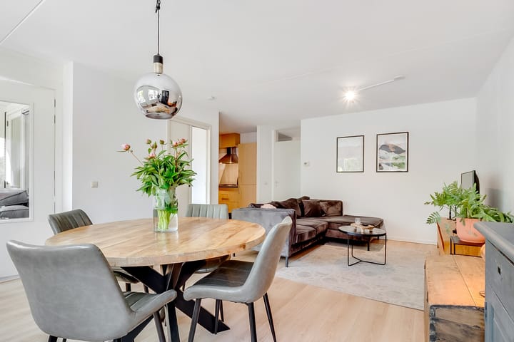 Foto 29 van Julianastraat 120