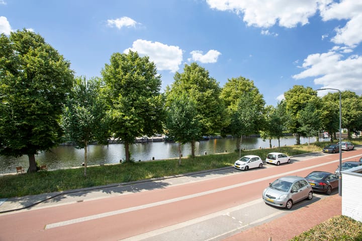 Photo 10 of Willem Deckersstraat 2-B