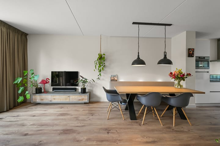 Foto 13 van Witte Ring 69