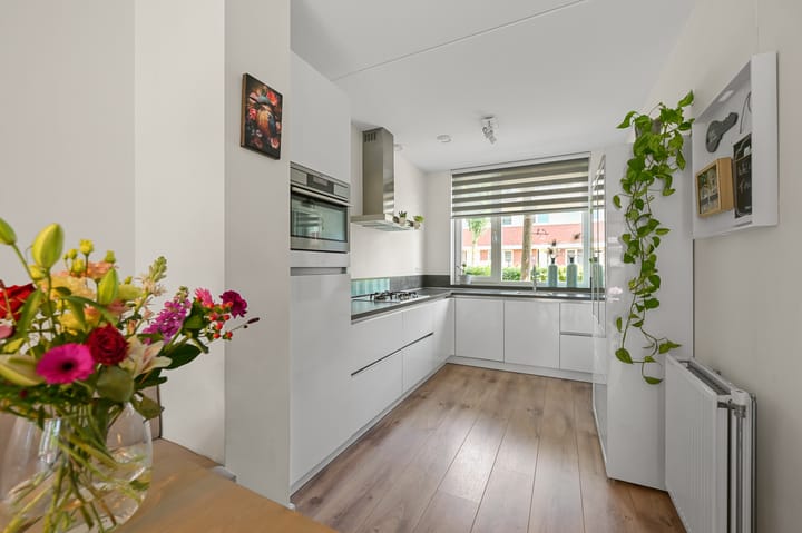 Foto 15 van Witte Ring 69