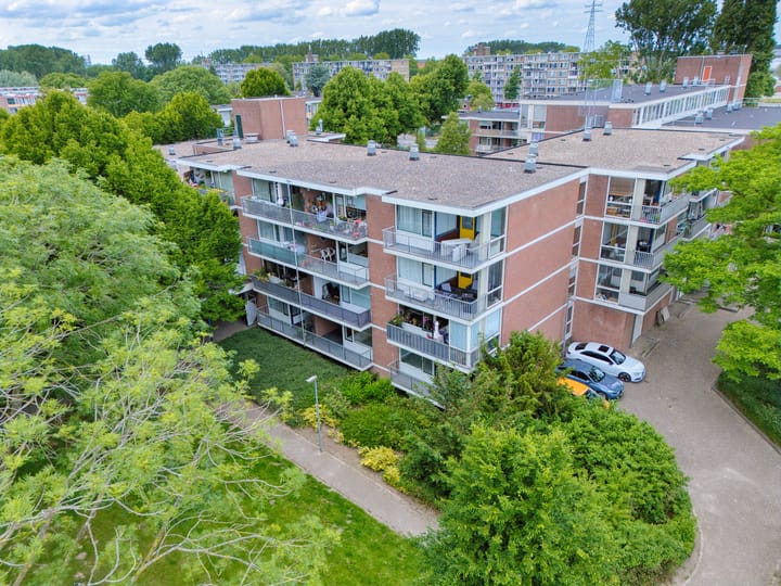 Foto 4 van Rivierenplein 64