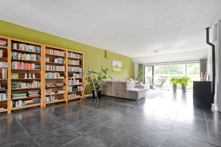 Photo 2 of Westeinde 206-A