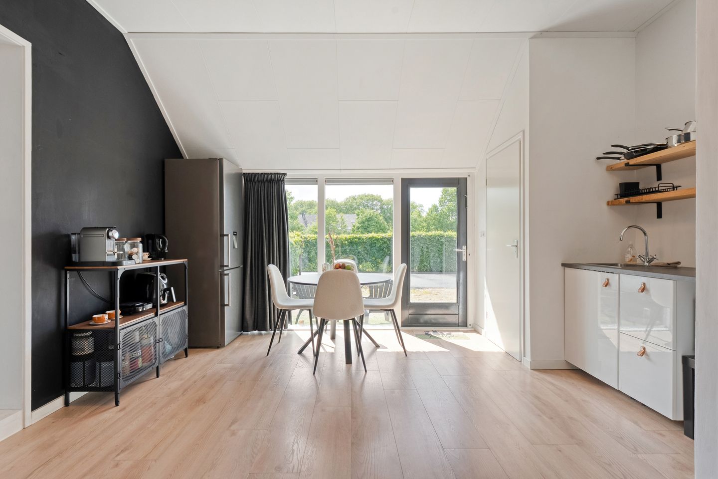 Photo 44 of Westeinde 206-A