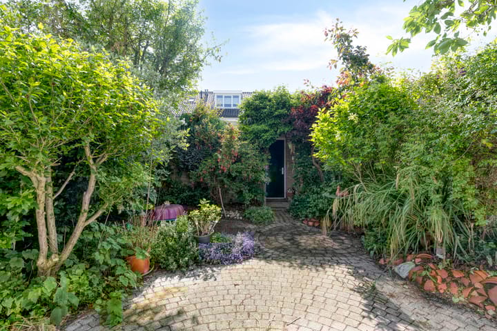 Photo 26 of Jean Henri Dunantstraat 23