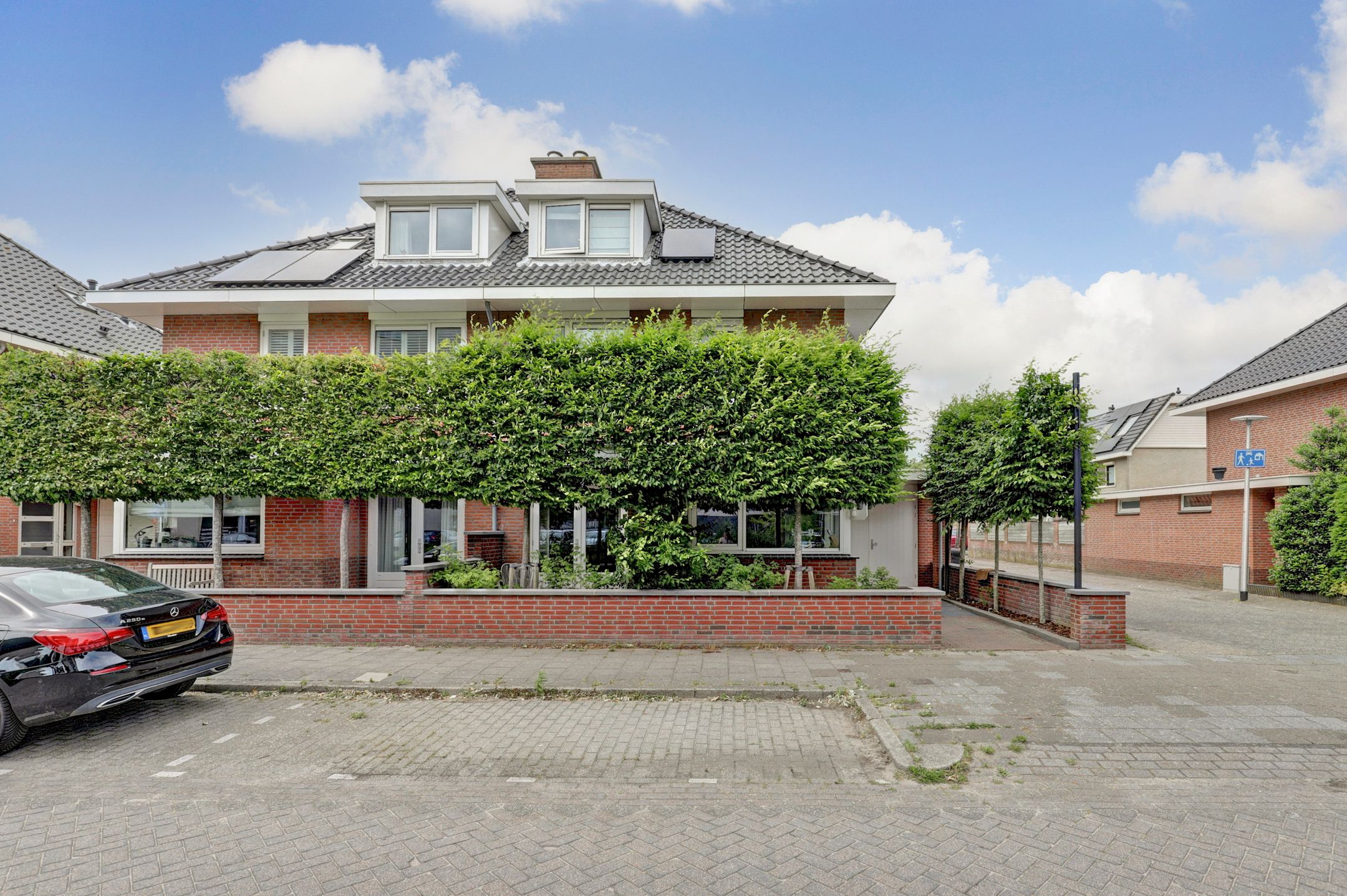 Foto 9 van Parnassia 94