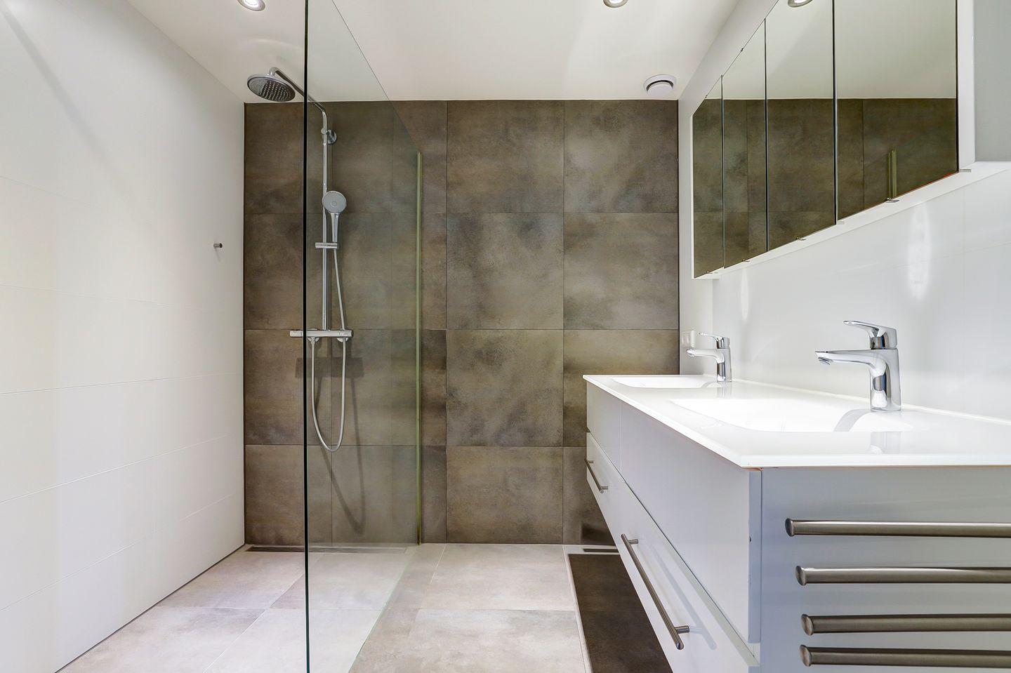 Foto 25 van Parnassia 94