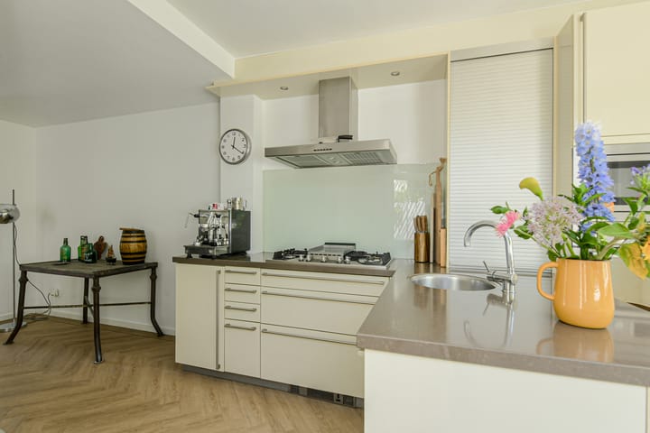 Foto 16 van Baroniestraat 18