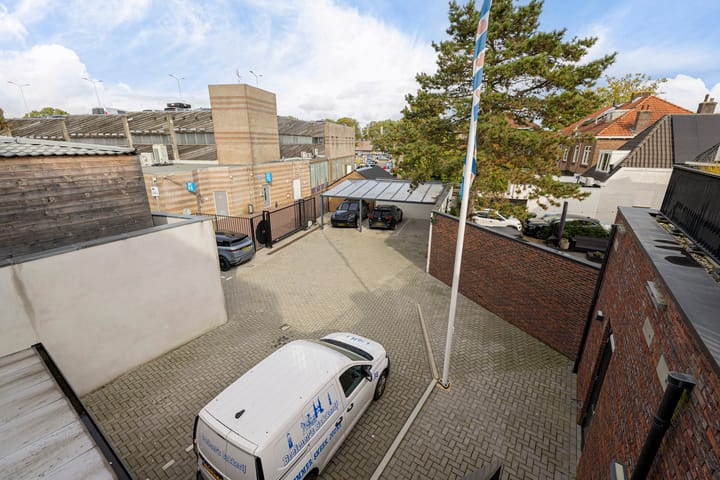 Foto 4 van Leeuwarderweg 1-101