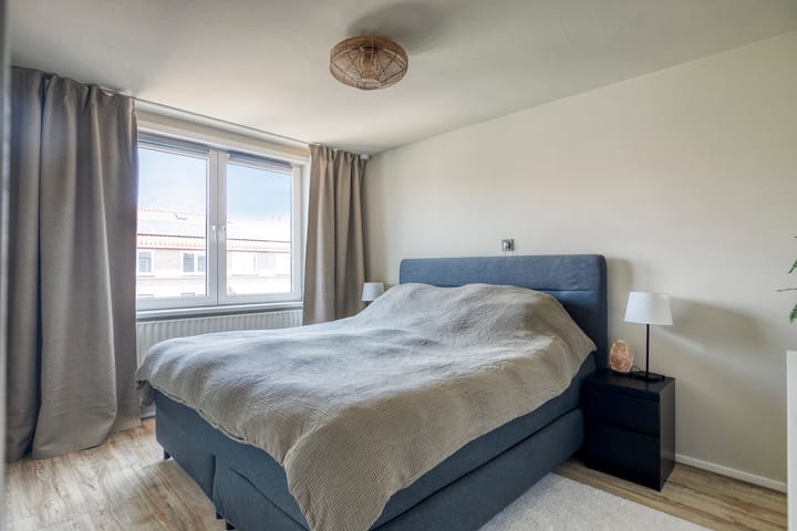 Foto 16 van Van Spilbergenstraat 12