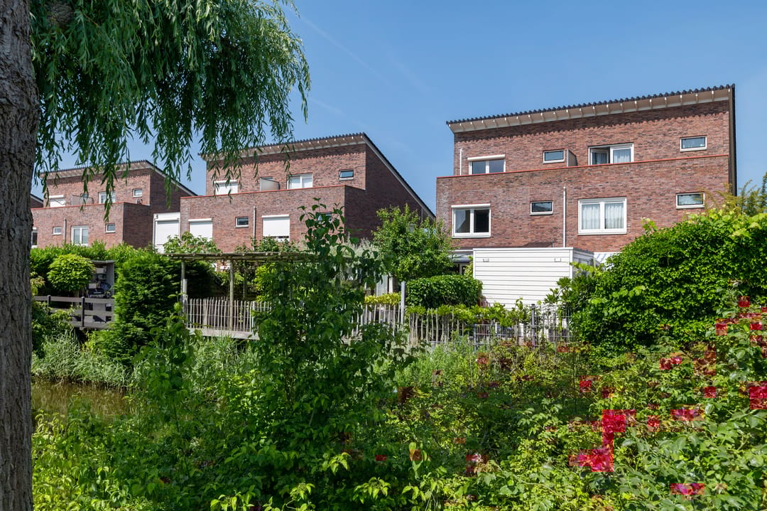 Foto 46 van Atletiekstraat 23