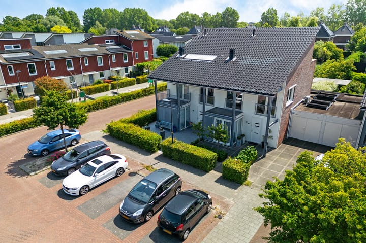 Foto 52 van Atletiekstraat 23