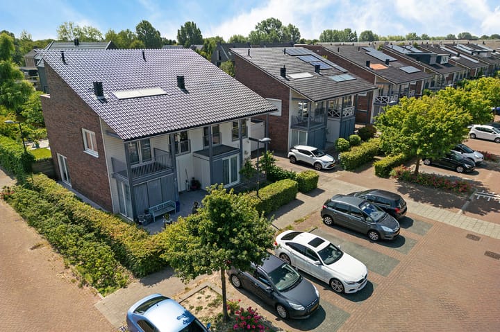 Foto 53 van Atletiekstraat 23