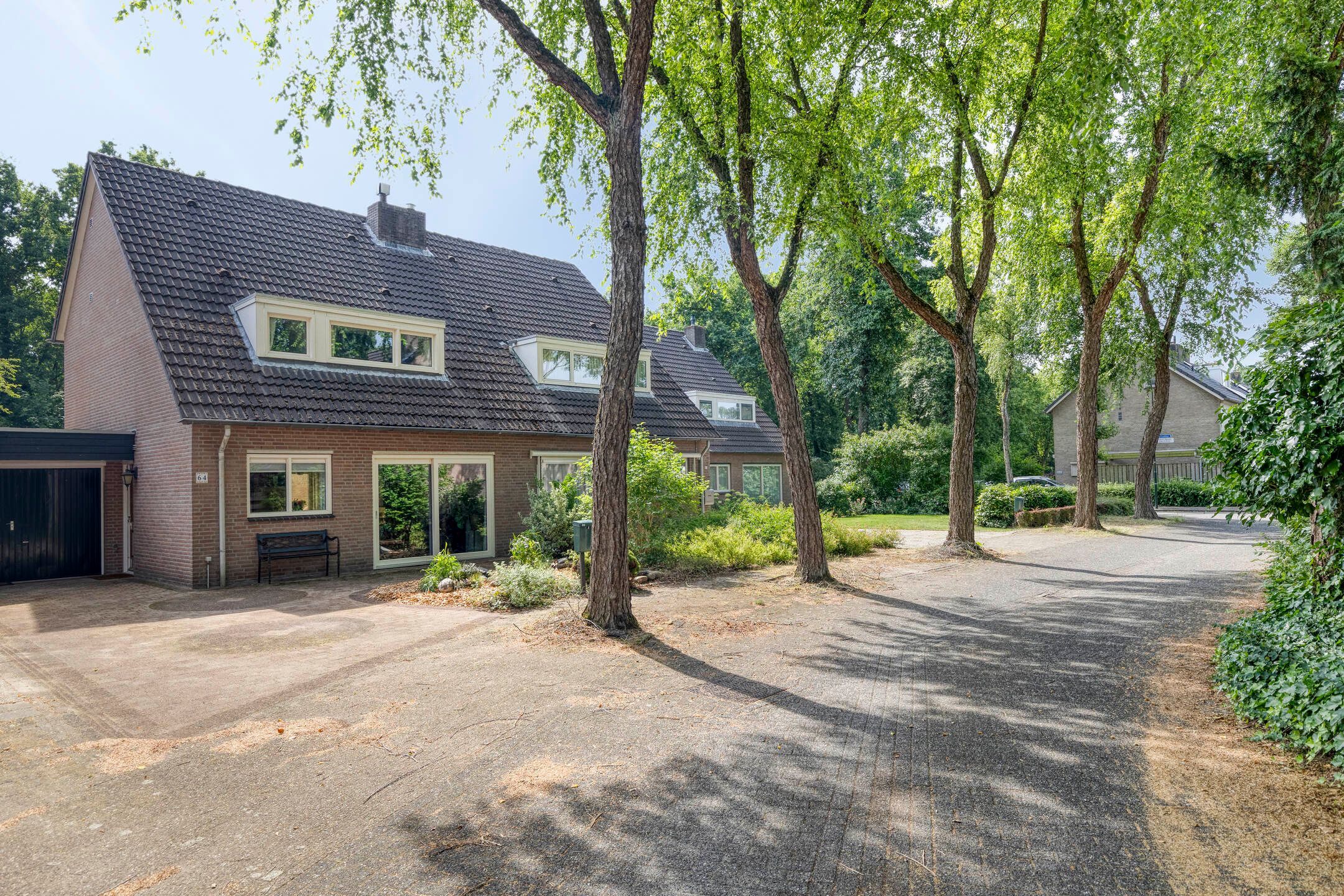 Foto 33 van Barisakker 64