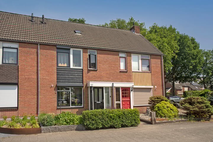 Foto 1 van Nieuwenhuisstraat 12