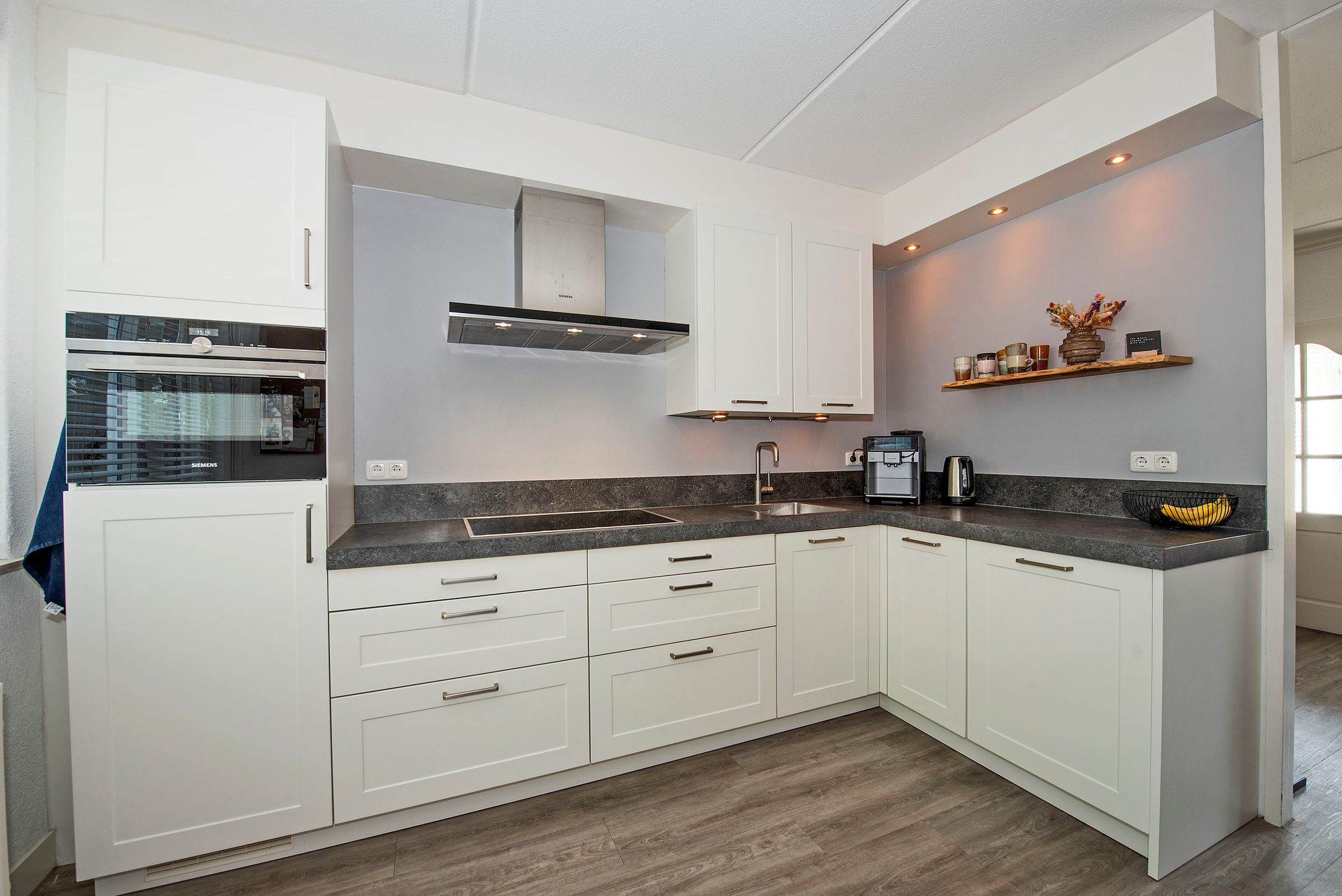 Foto 9 van Nieuwenhuisstraat 12