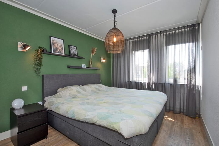 Foto 15 van Nieuwenhuisstraat 12