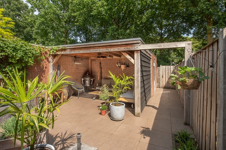 Foto 27 van Nieuwenhuisstraat 12