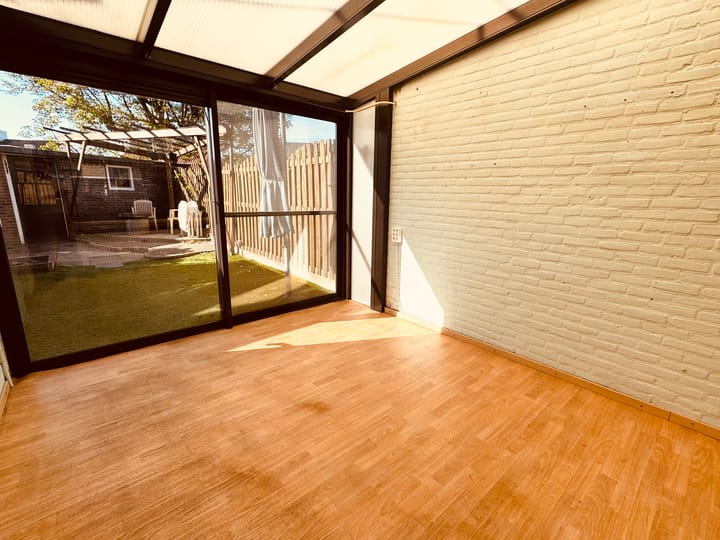 Photo 35 of Meidoornstraat 31