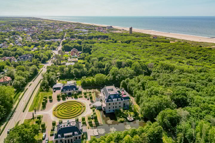 Photo 2 of Domburgseweg 41