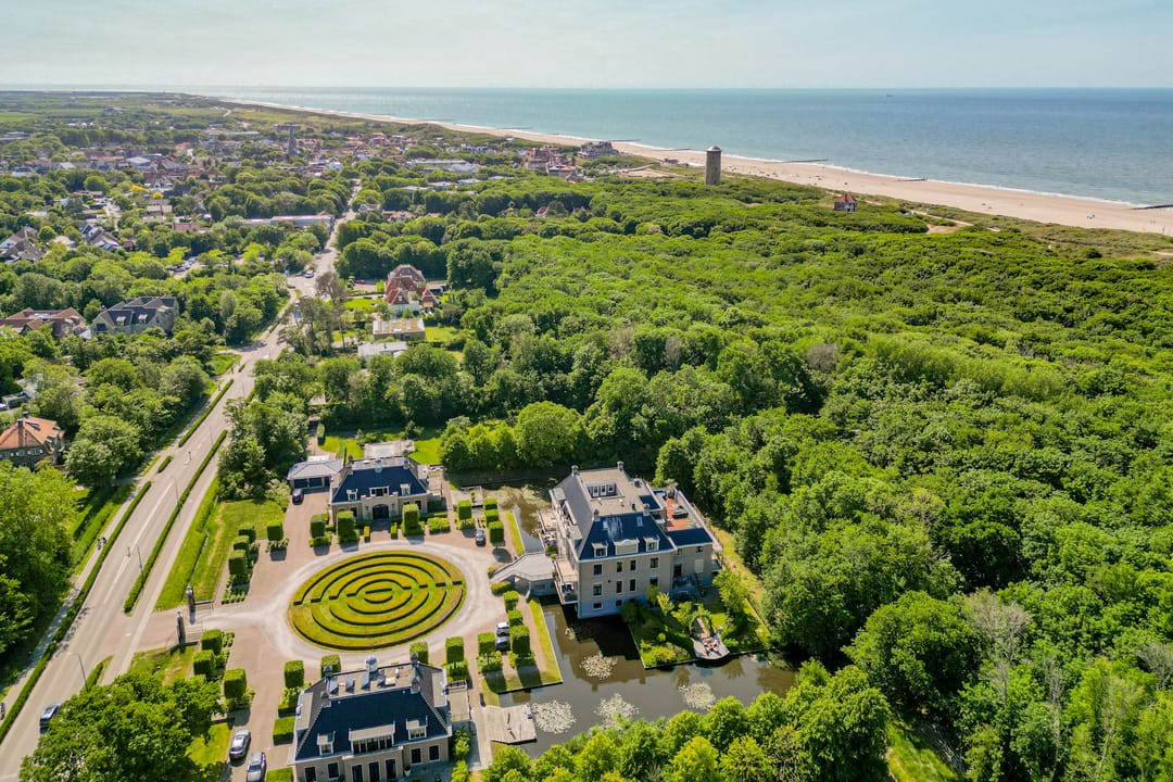 Photo 2 of Domburgseweg 41.