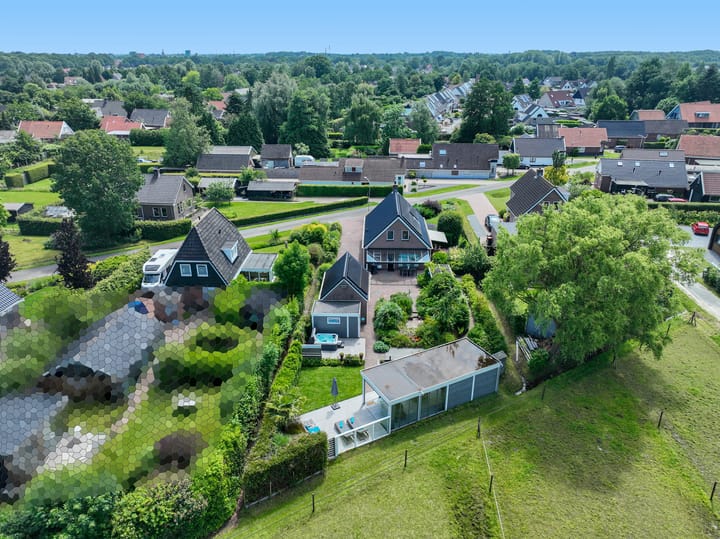 Photo 68 of Hoethslaan 32-B