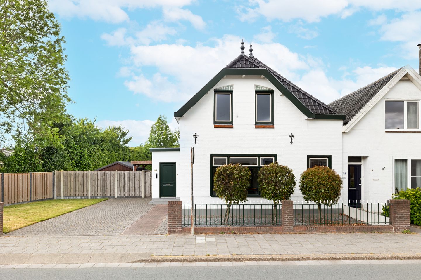 Photo 5 of Terneuzensestraat 26