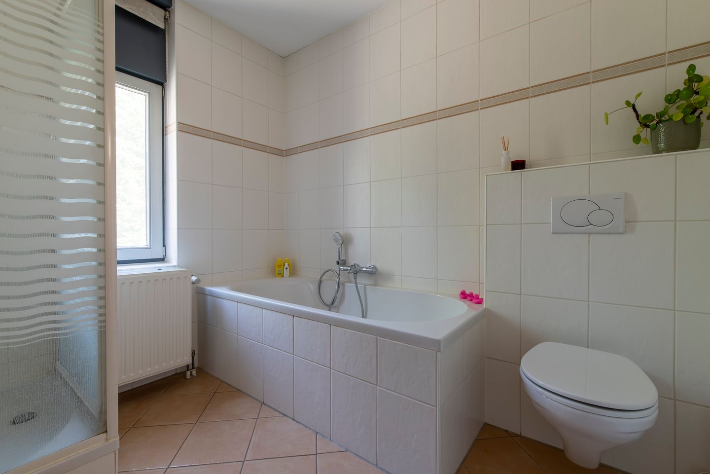 Photo 25 of Spitsbergenweg 47