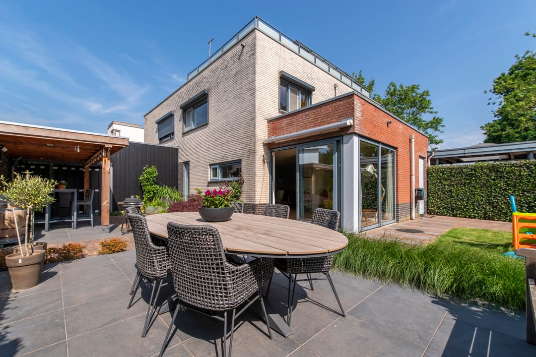 Photo 43 of Spitsbergenweg 47