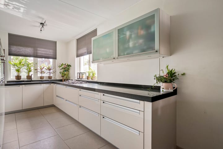 Photo 14 of Dutry van Haeftenstraat 15