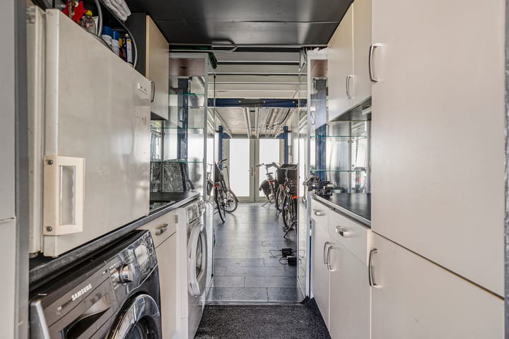 Photo 20 of Dutry van Haeftenstraat 15