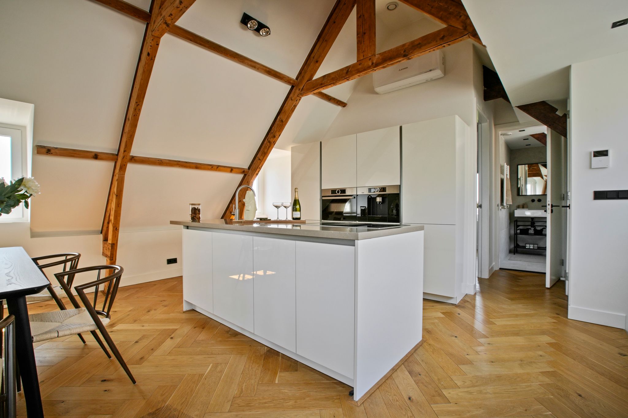 Foto 9 van Van Woustraat 10-4