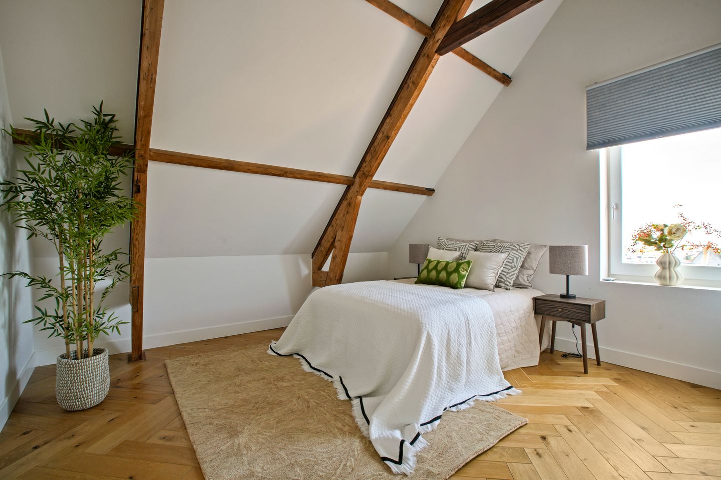 Foto 10 van Van Woustraat 10-4