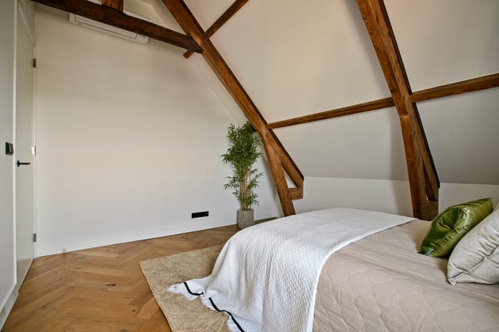 Foto 11 van Van Woustraat 10-4