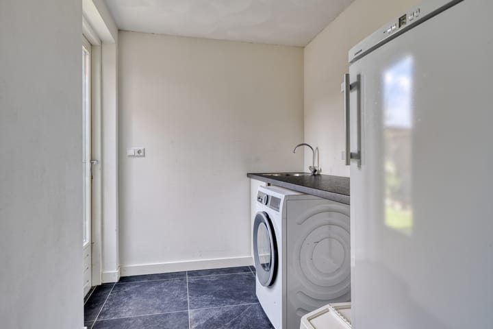 Photo 12 of Stakenburgstraat 19