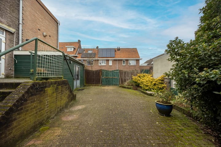 Foto 44 van Biezenstraat 110