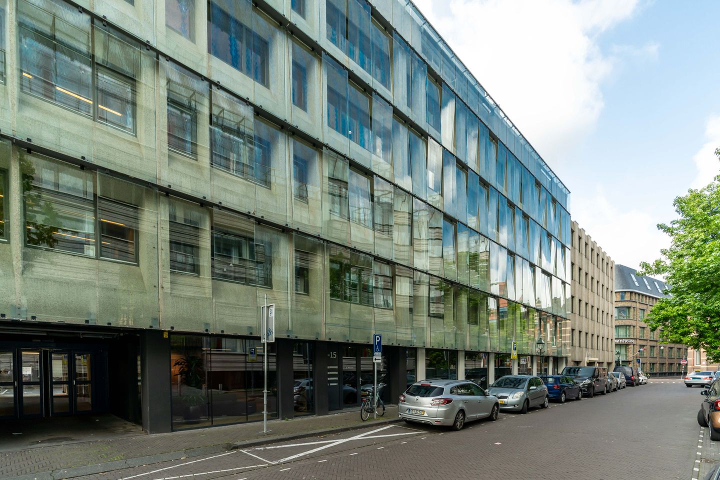 Bekijk foto 1 van Casuariestraat 9