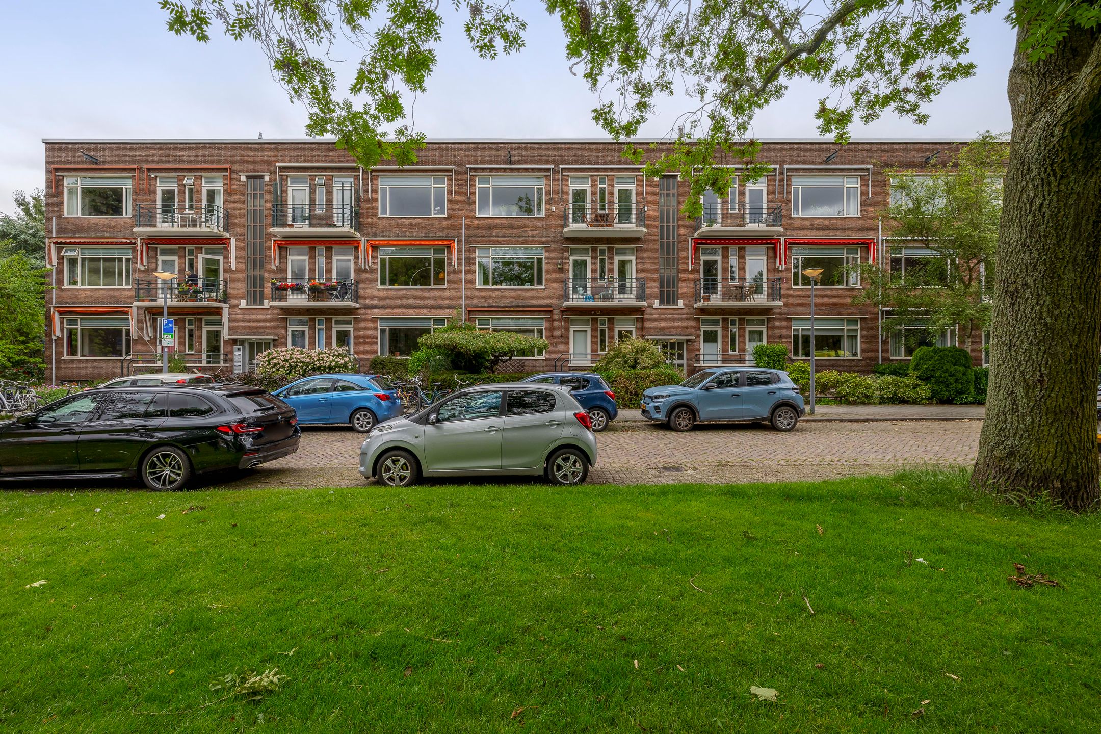 Photo 6 of Statensingel 147-02L