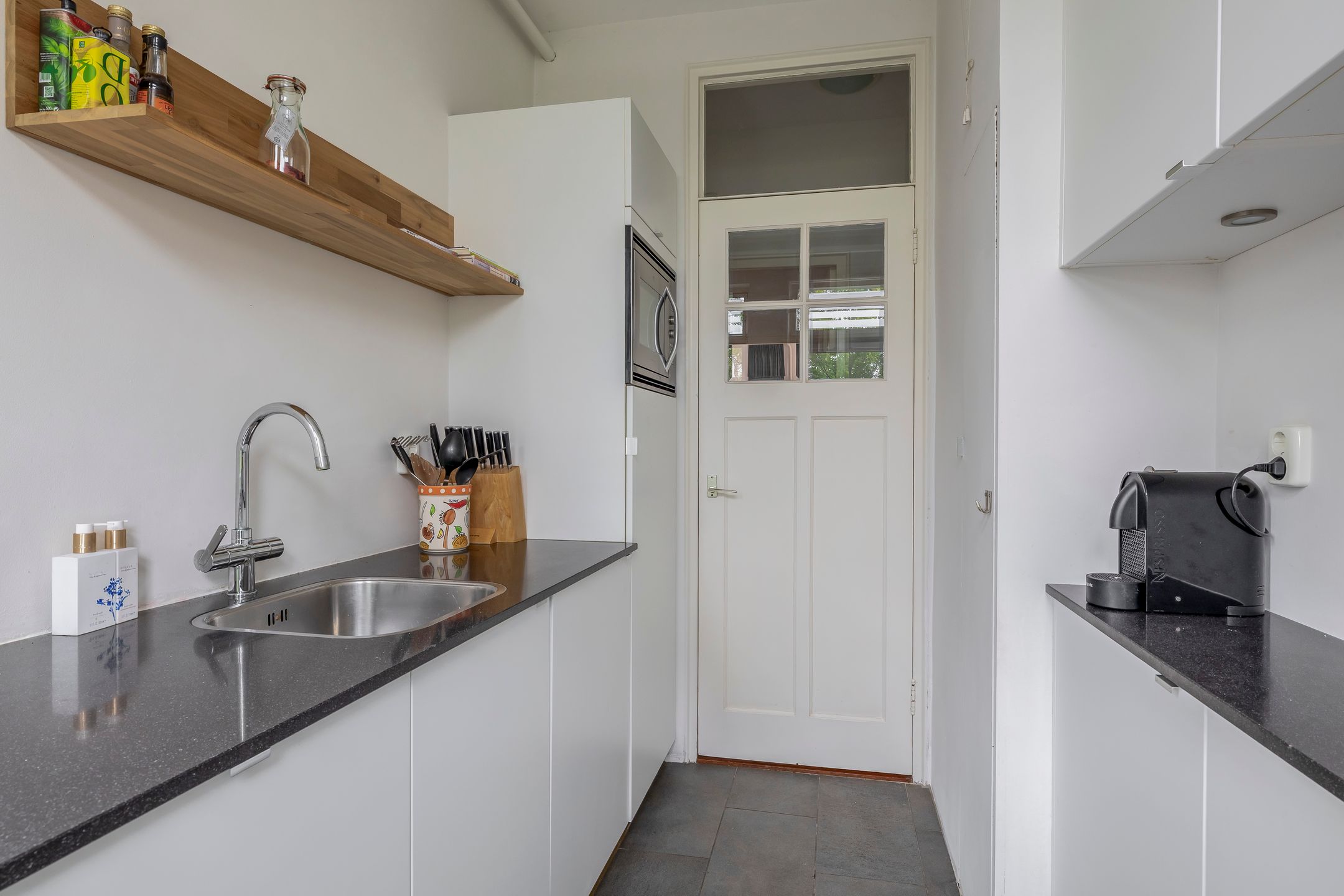 Photo 24 of Statensingel 147-02L