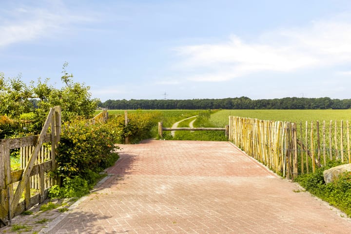 Foto 34 van Pastoor Vercoulenstraat 2