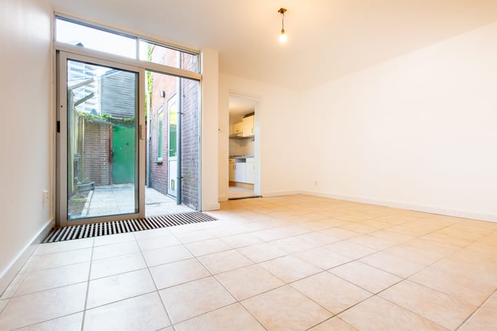 Photo 1 of Professor Kernkampstraat 35