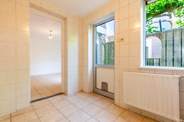 Photo 8 of Professor Kernkampstraat 35