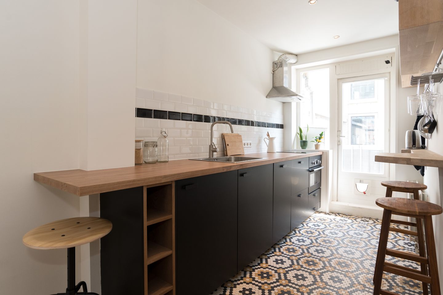 Photo 10 of Linnaeusstraat 243-1