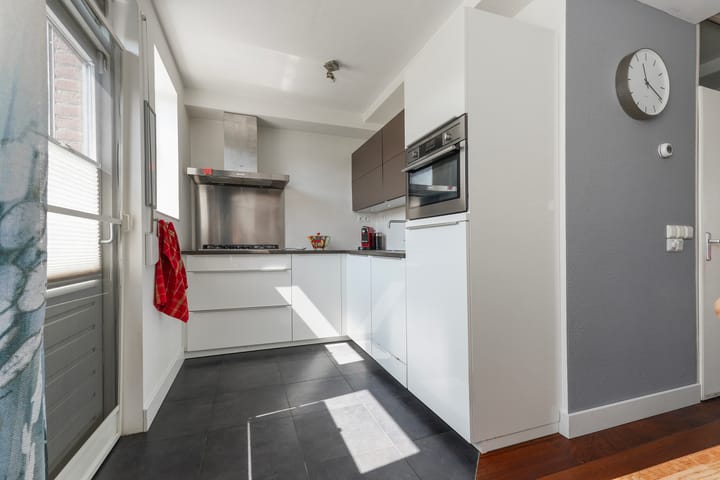 Foto 11 van Newtonlaan 59