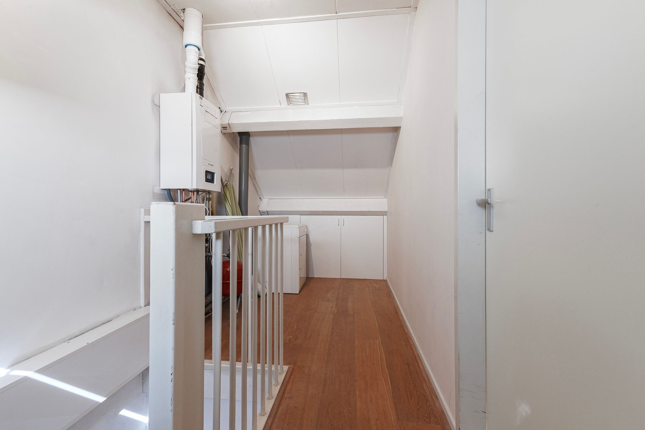 Foto 21 van Newtonlaan 59