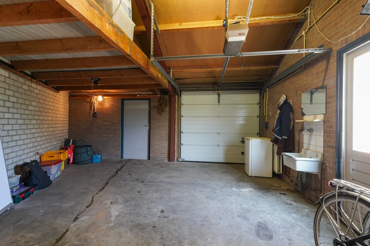 Foto 28 van Newtonlaan 59