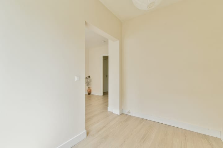 Foto 7 van James Cookstraat 18-2