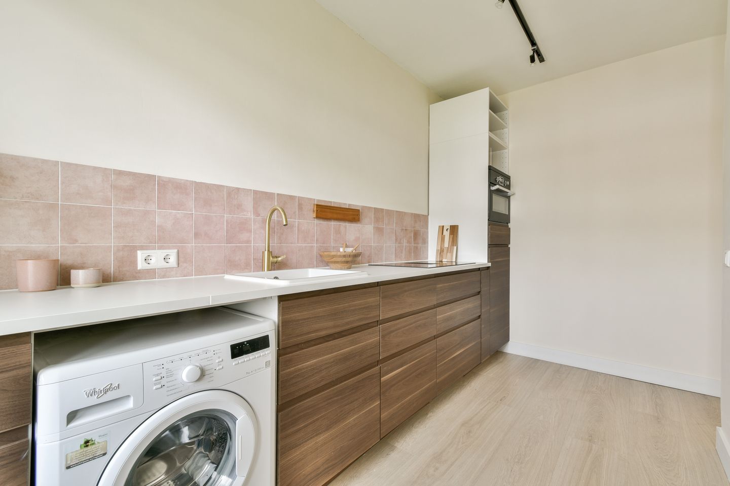 Foto 10 van James Cookstraat 18-2